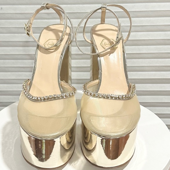 Elegant Silver Platform Heels - Picture 3 of 14